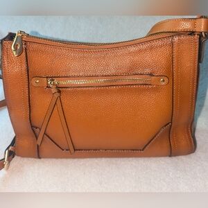 Kattee leather crossbody bag.